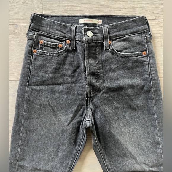 Levi's Wedgie Skinny Jeans in Dark Gray - Picture 5 of 8